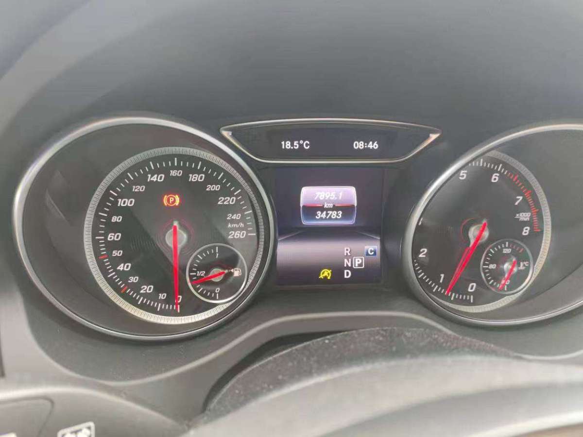 Mercedes-Benz GLA Class (Imported) 2018 #5 Mercedes-Benz GLA Class (Imported) 2018 car image #5