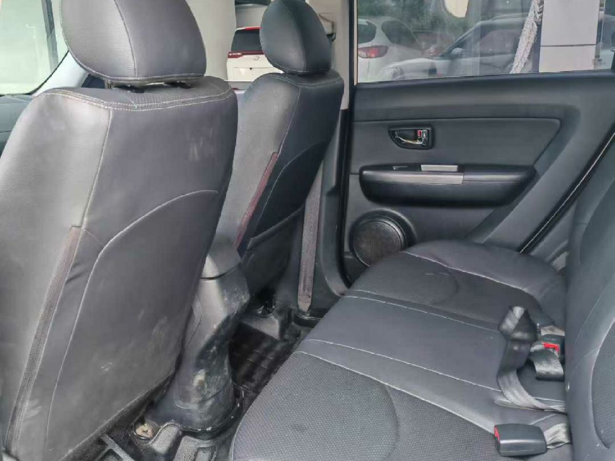 起亚 秀尔 2014 汽车图片 #5