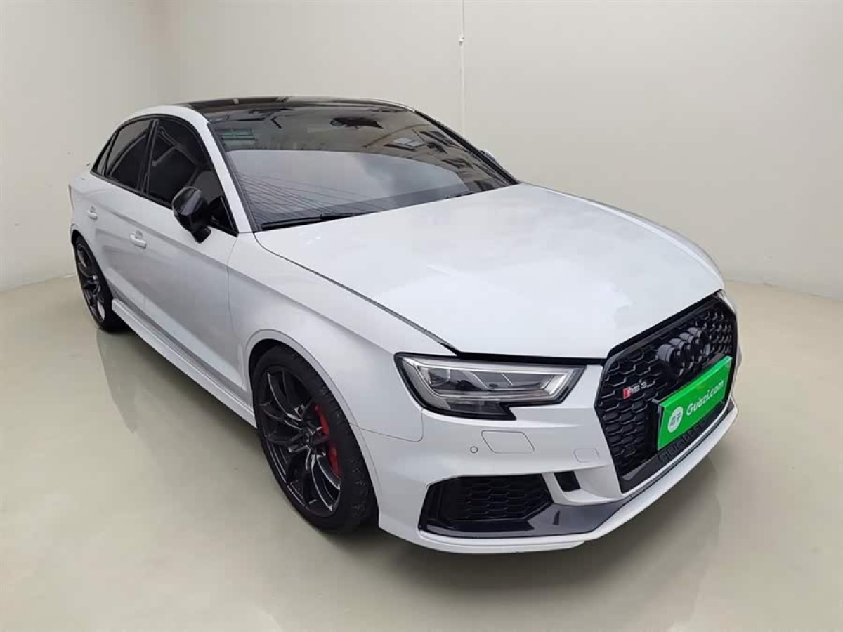 Audi RS 3 2018 immagine di auto #5