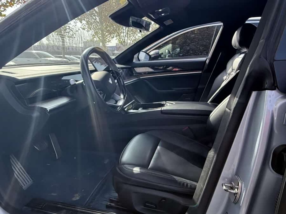 哪吒汽车 哪吒S 2023 汽车图片 #5