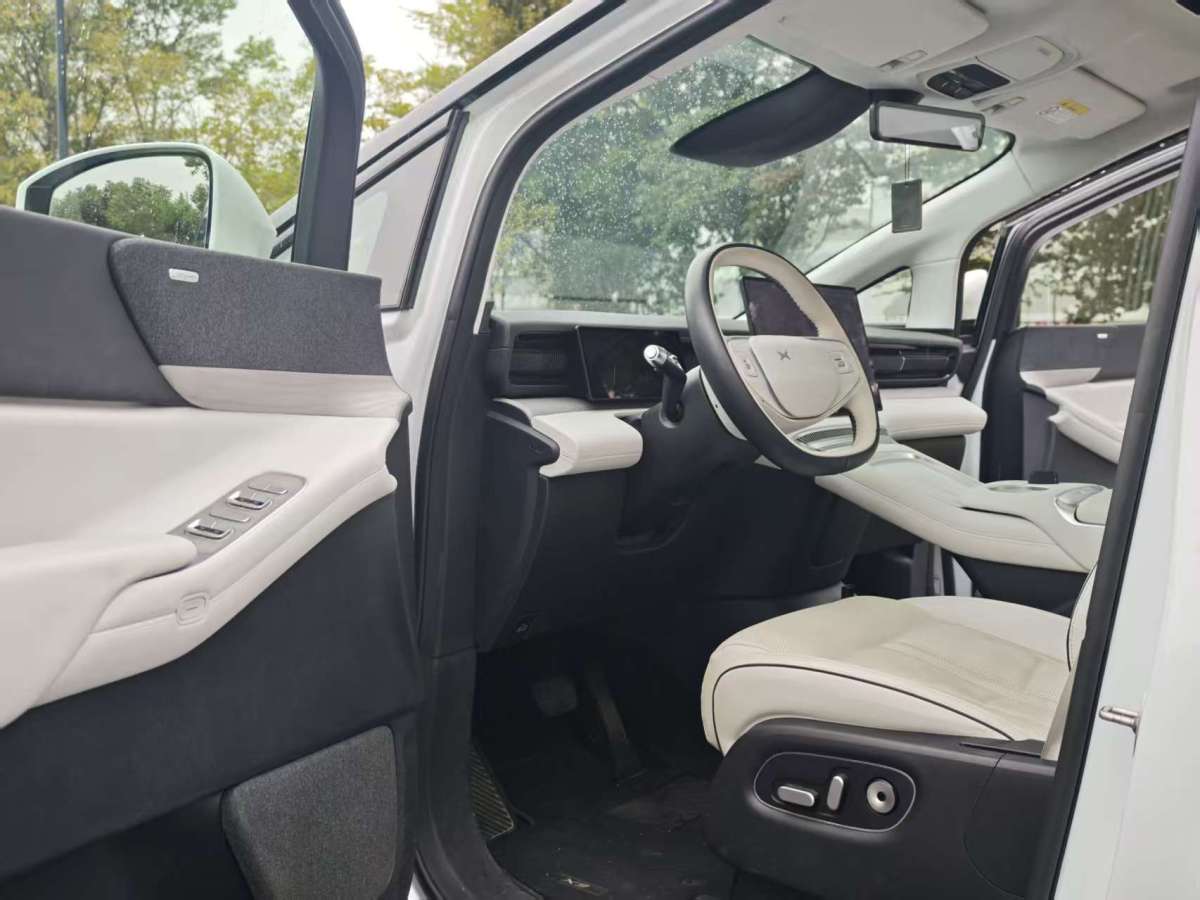 Xpeng X9 2024 imagem de carro #5