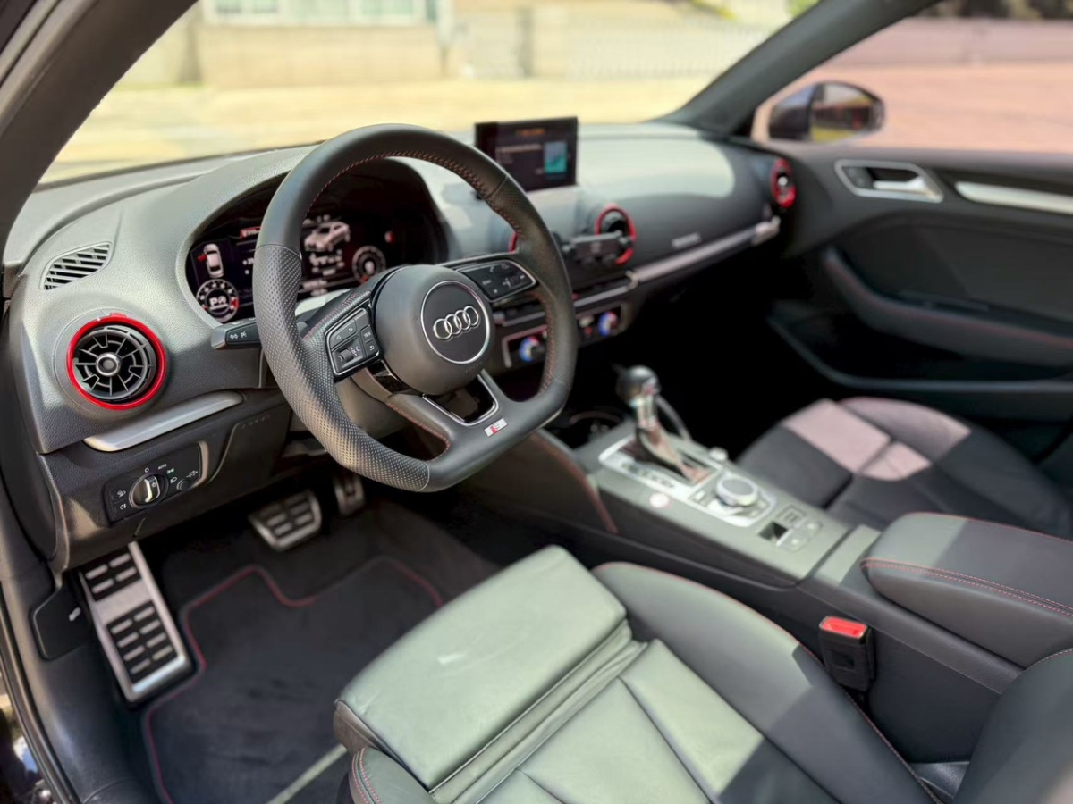 Audi S3 2019 صورة سيارة #5