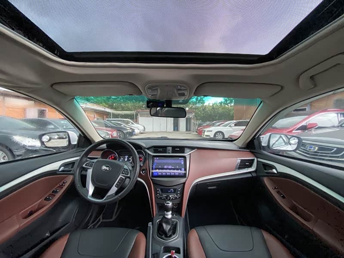 BYD G5 2016 #5 BYD G5 2016 car image #5