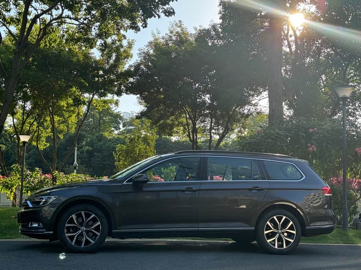 Volkswagen Passat Variant 2017 immagine di auto #5