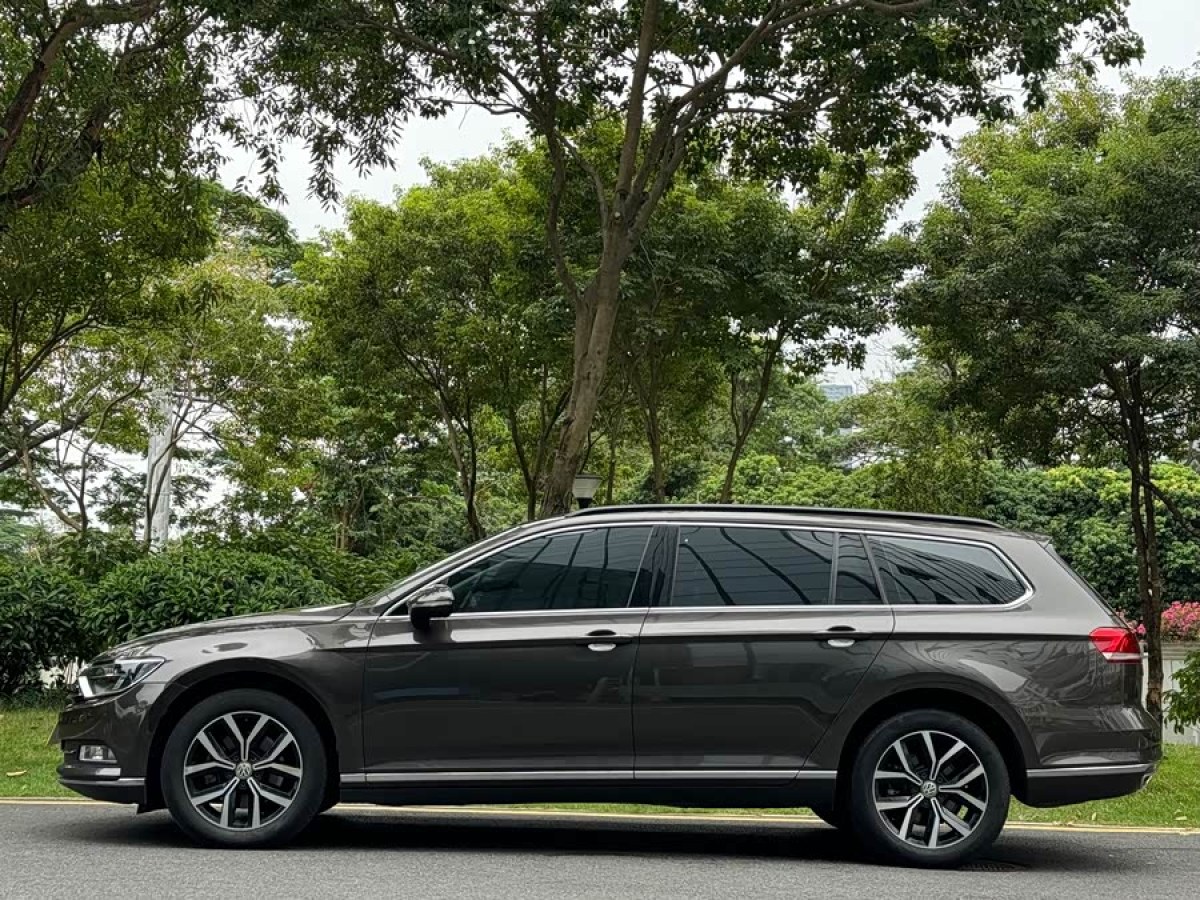 Volkswagen Passat Variant 2018 immagine di auto #5