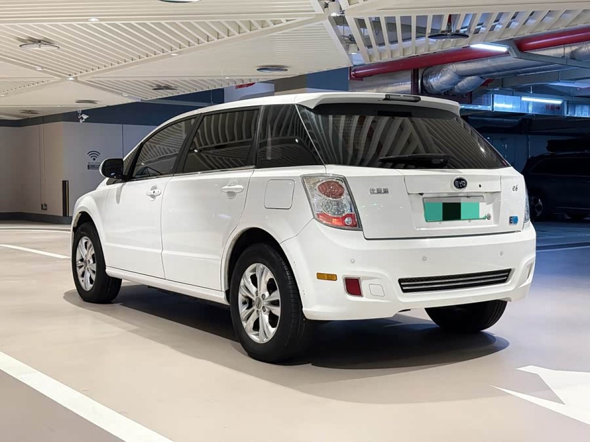 BYD e6 2017 #5 BYD e6 2017 car image #5