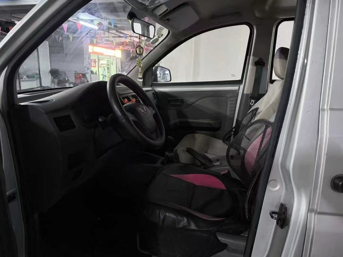 五菱汽车 五菱宏光 2016 汽车图片 #5