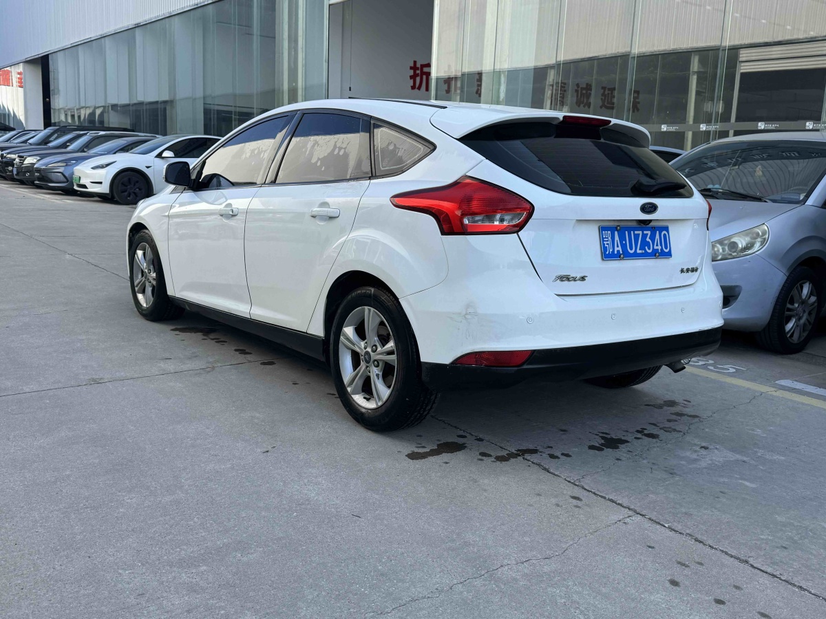 Ford Focus (Imported) 2016 صورة سيارة #5