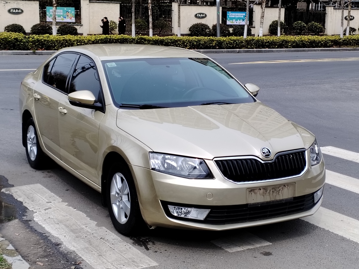 Skoda Octavia (Imported) 2015 car image #5