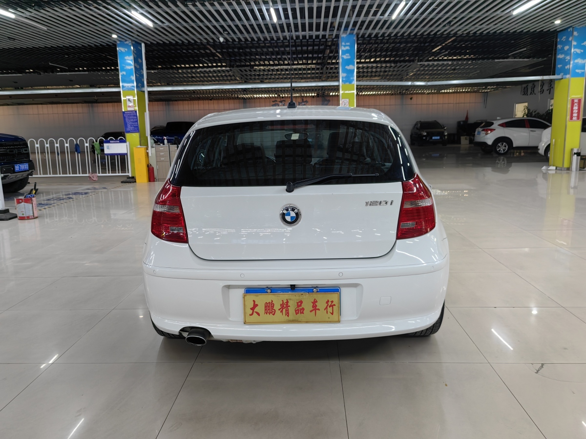 BMW 1 Series (Imported) 2011 car image #5