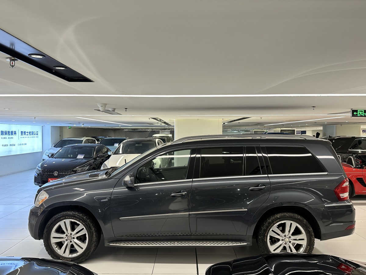 Mercedes-Benz GL Class 2010 car image #5