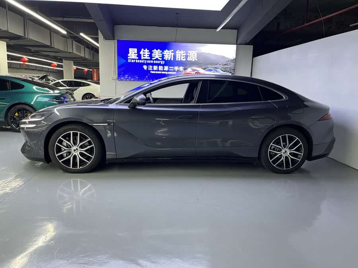 Denza Z9 2025 car image #5