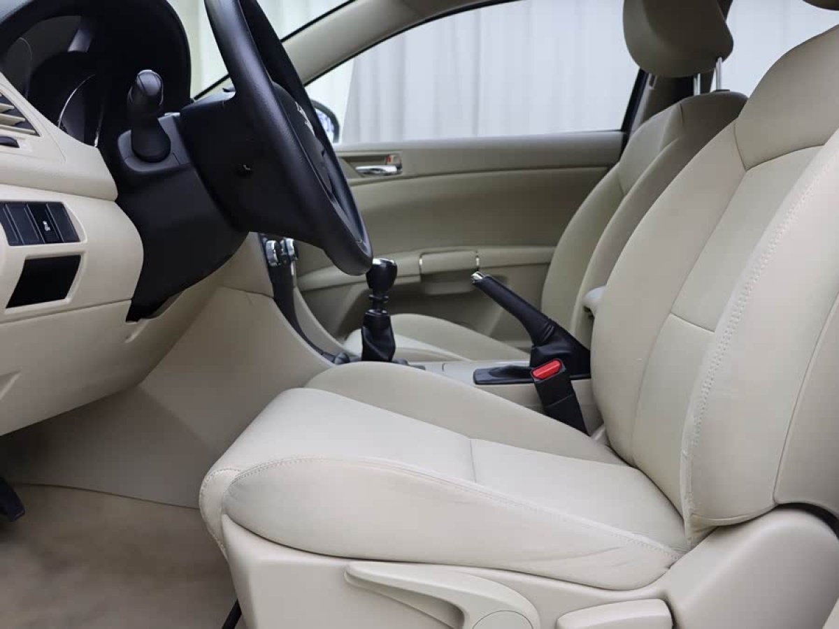 Suzuki Kizashi 2013 immagine di auto #5