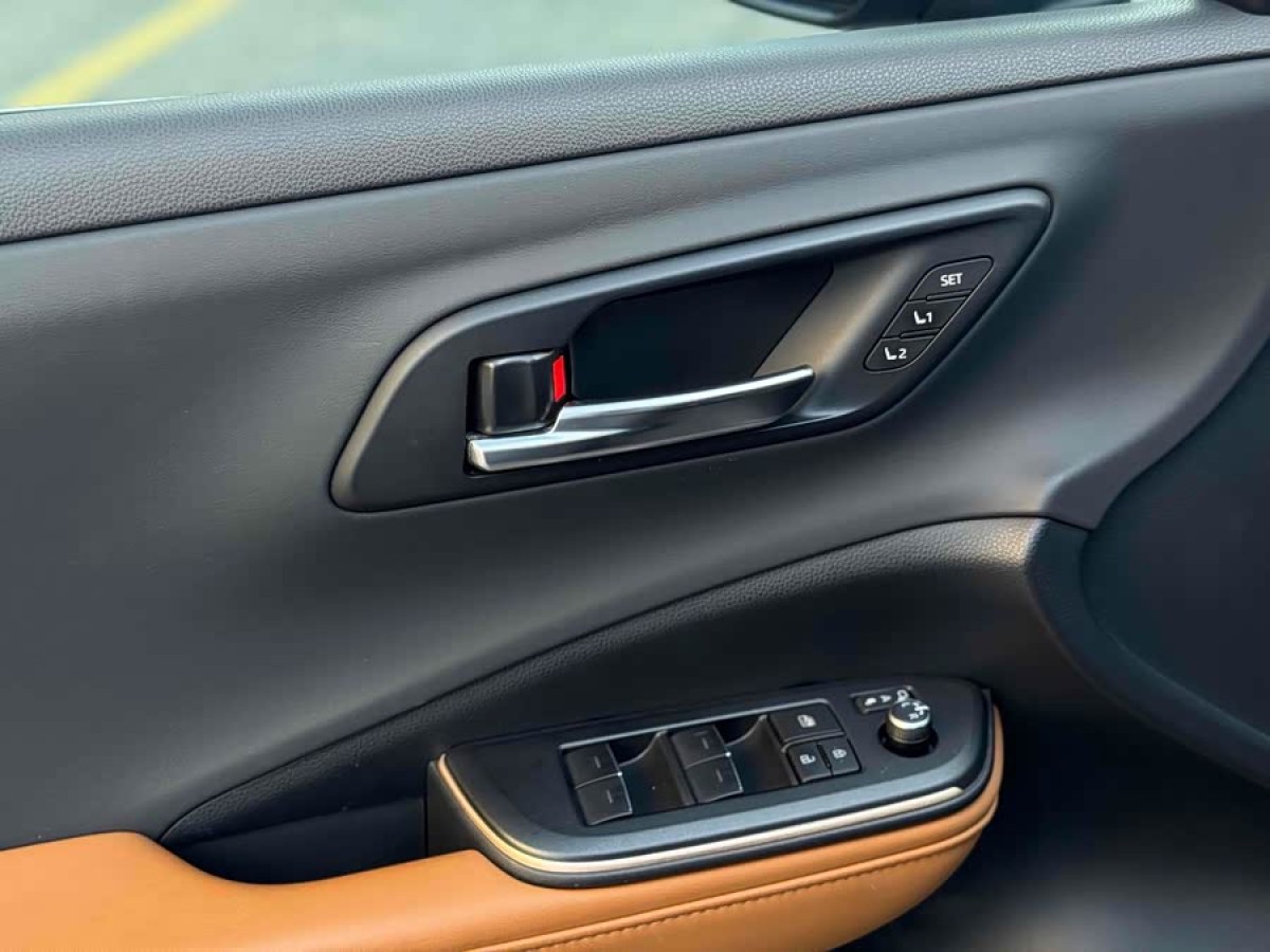 Toyota CrownSportCross 2023 image de voiture #5