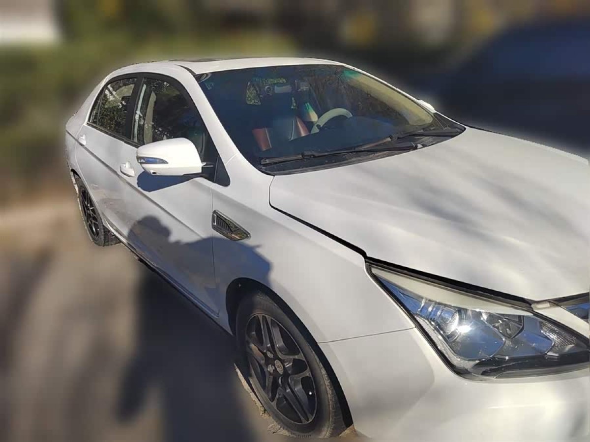 BYD G5 2014 immagine di auto #5