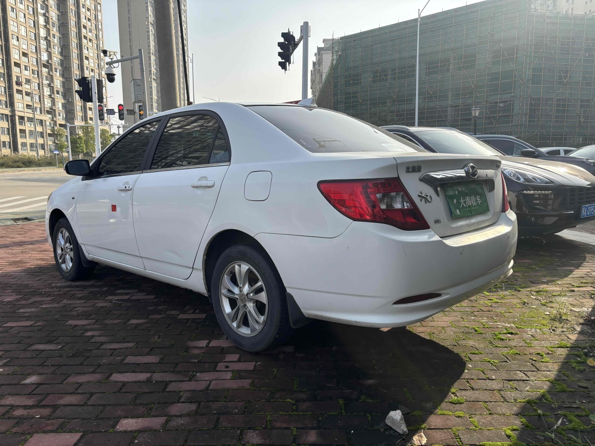 BYD F3 2014 car image #5
