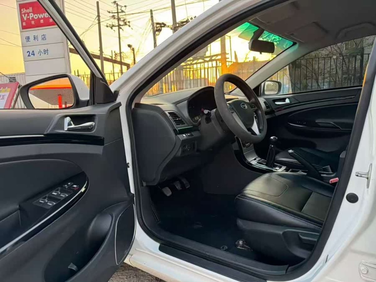 BYD SuRui 2014 immagine di auto #5