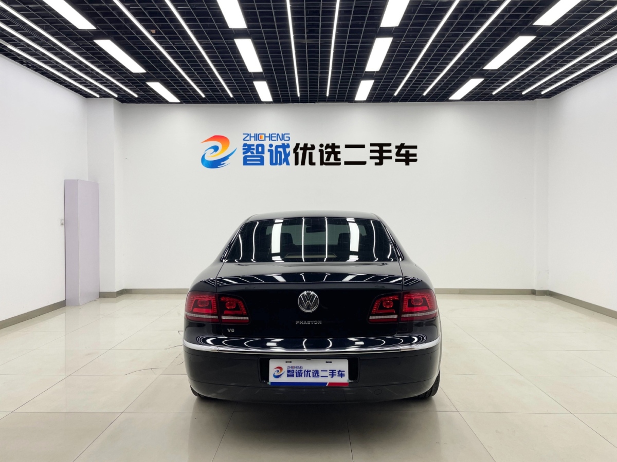 Volkswagen Pheaton 2012 immagine di auto #5