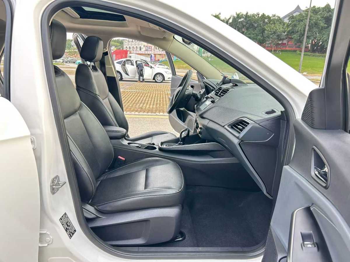 Ford Escort 2015 car image #5