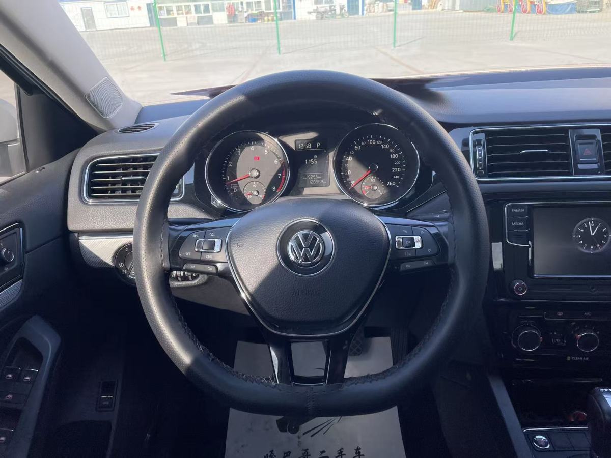 Volkswagen Sagitar 2017 immagine di auto #5