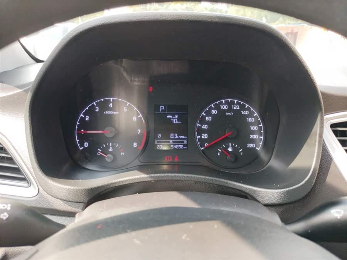 Hyundai Verna RV 2018 car image #5