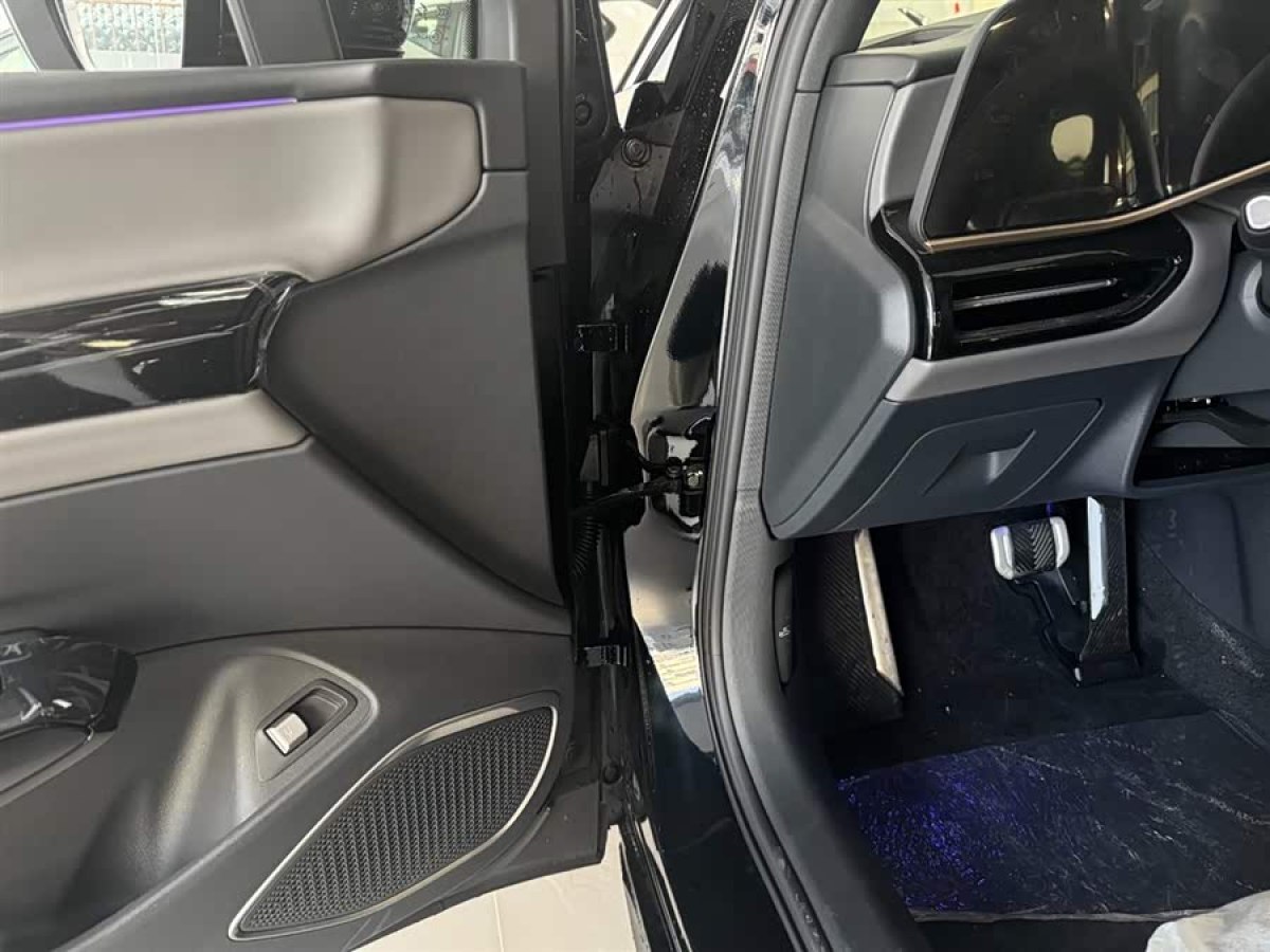 HongQi EH7 2025 car image #5