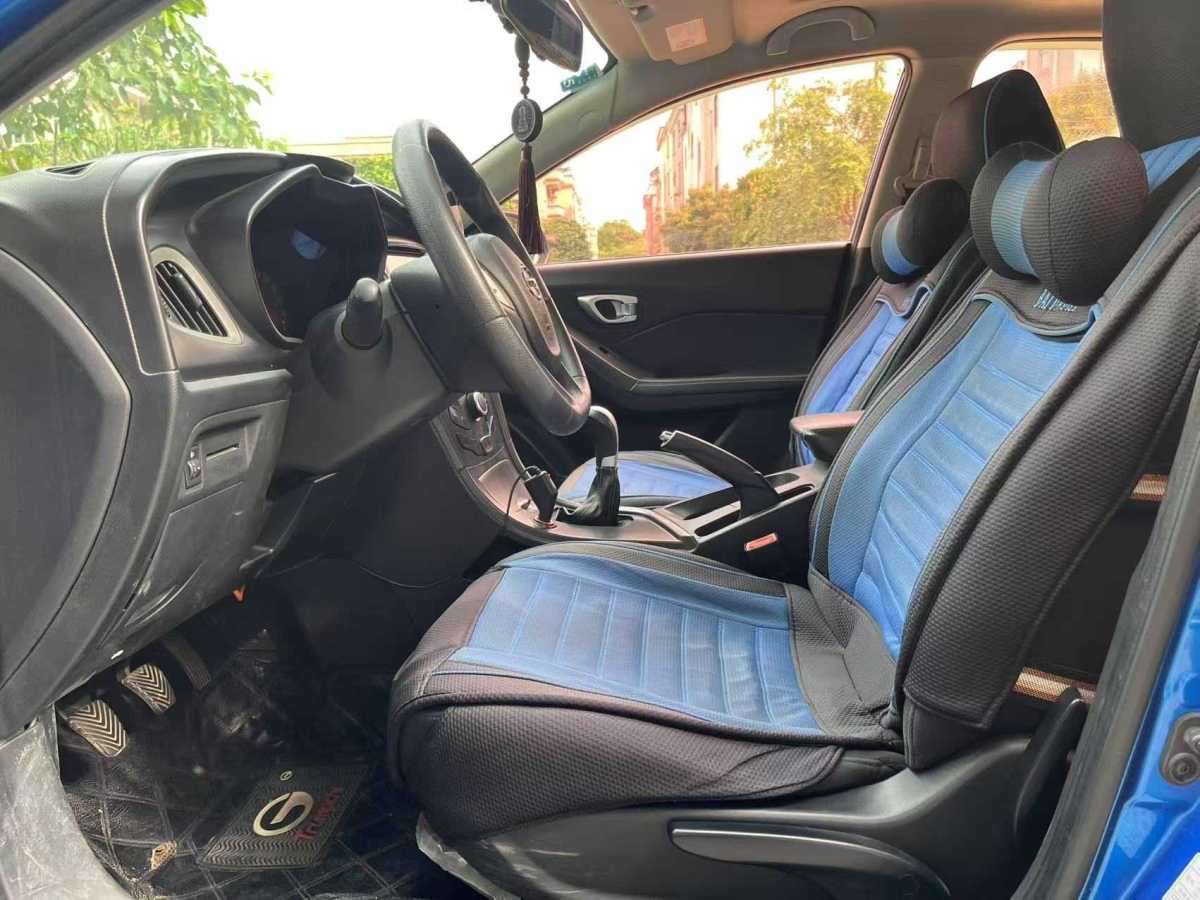 GAC Trumpchi GA3 2013 #5 GAC Trumpchi GA3 2013 изображение автомобиля #5