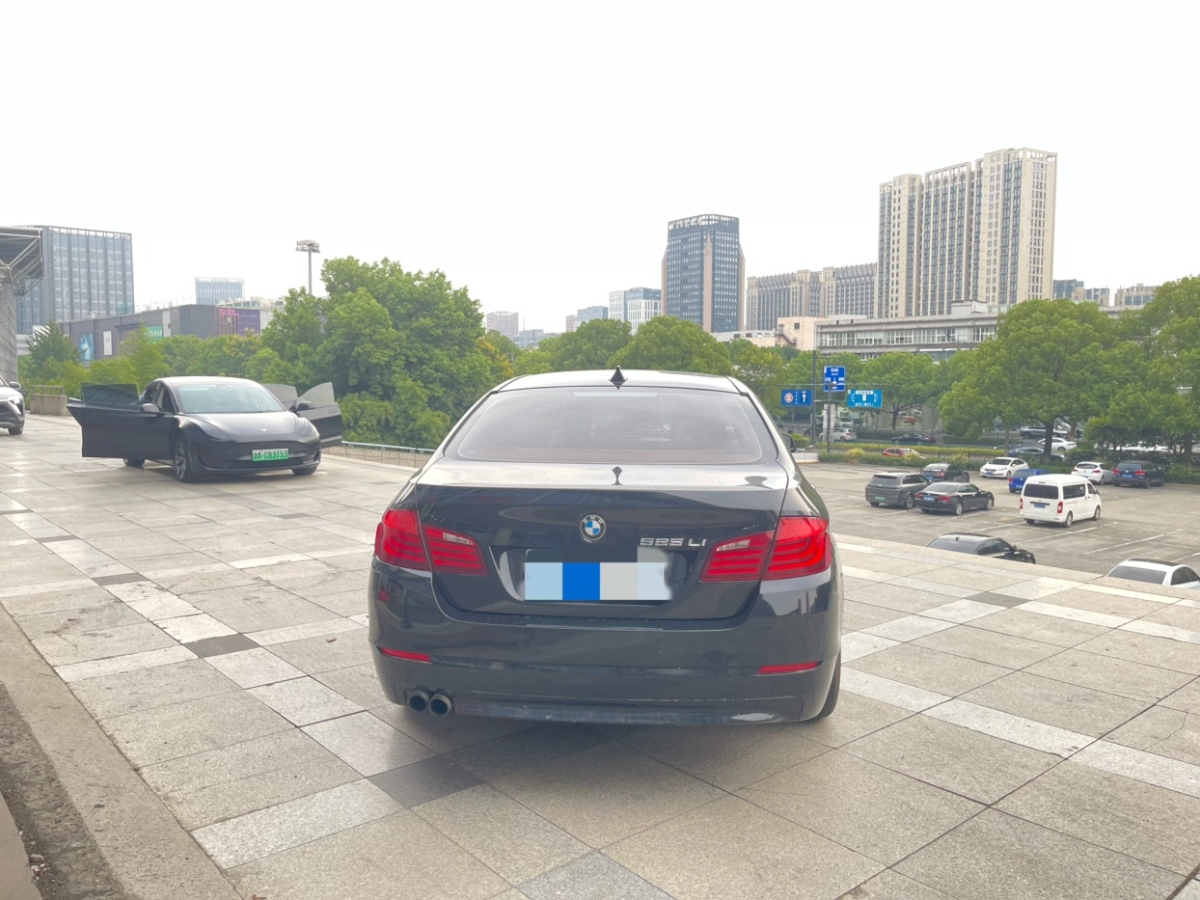 BMW 2013 #5 BMW 2013 car image #5