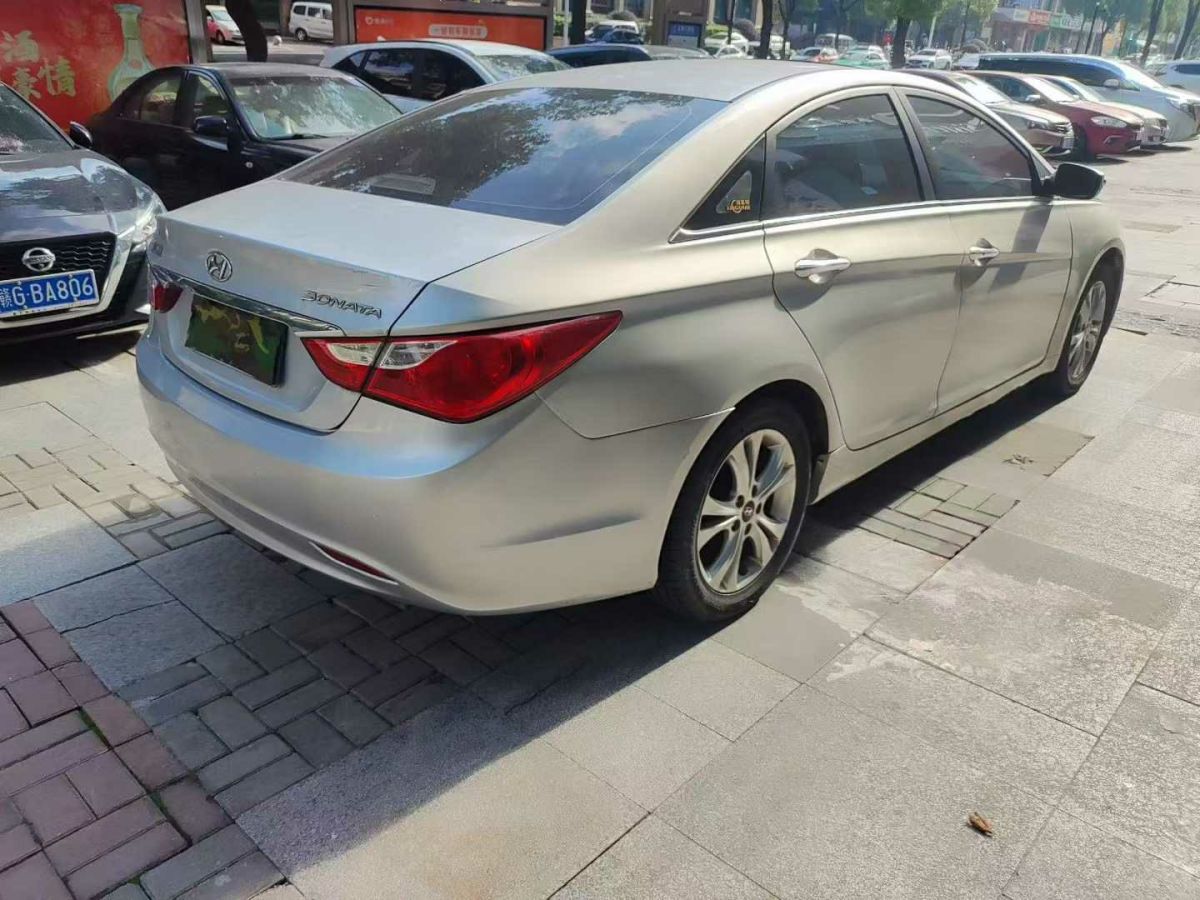 现代 索纳塔 2011 汽车图片 #5