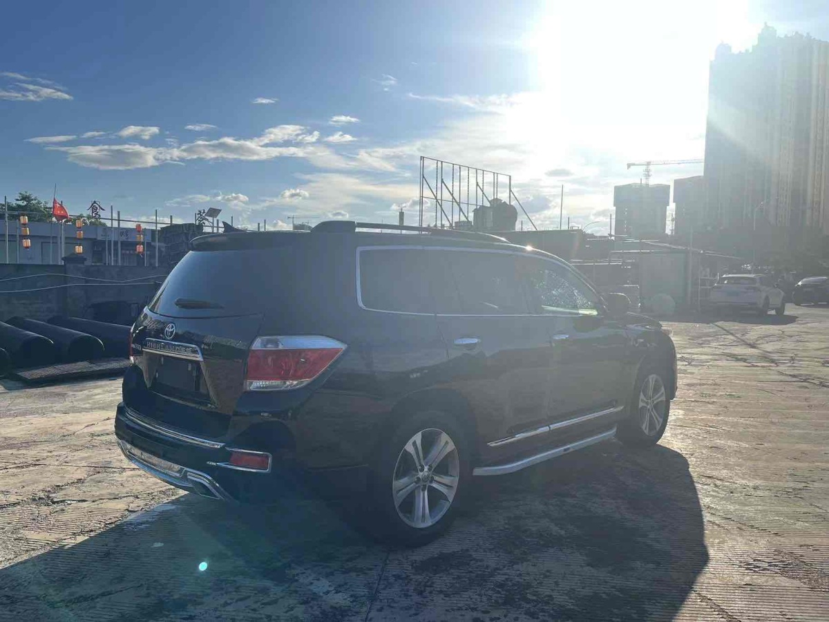 Toyota Highlander (Imported) 2012 car image #5