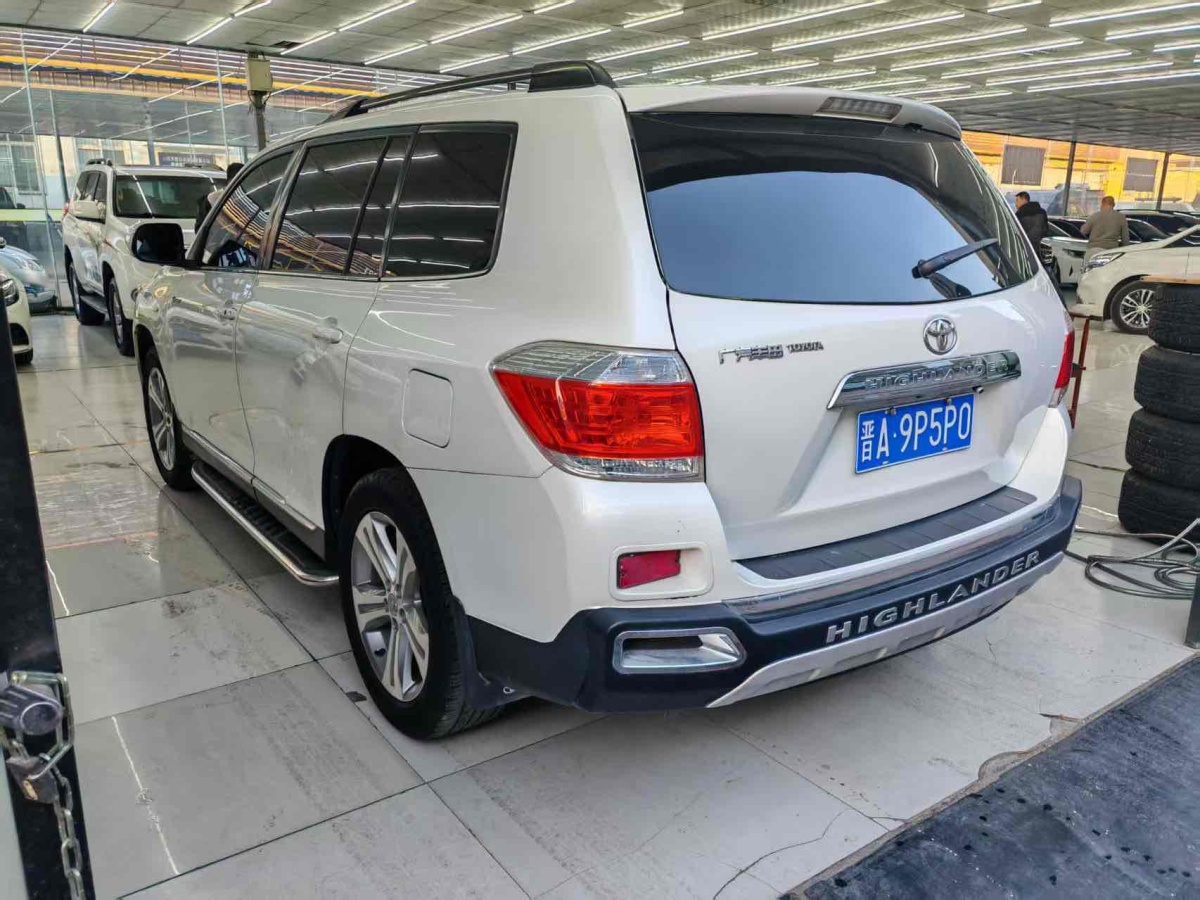 Toyota Highlander (Imported) 2012 car image #5