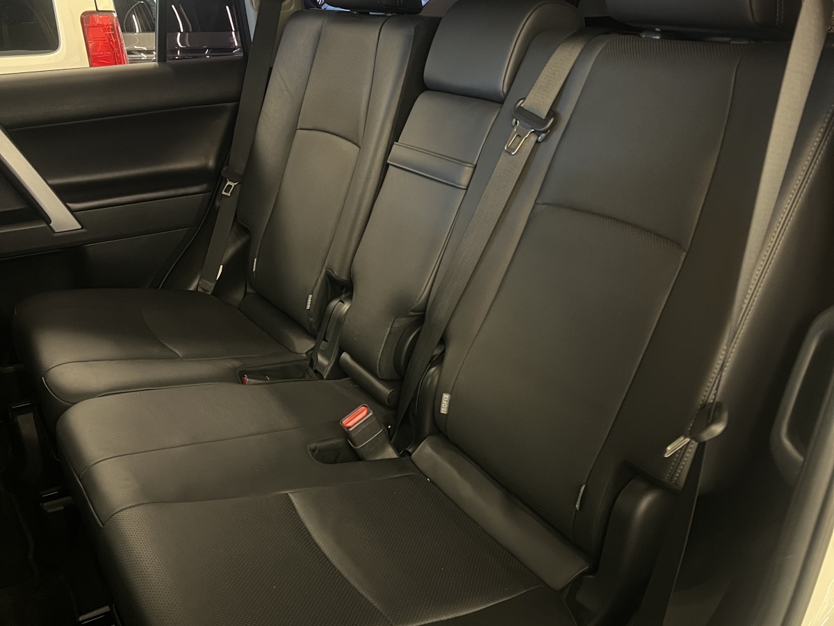 Toyota Land Cruiser Prado 2019 #5 Toyota Land Cruiser Prado 2019 car image #5