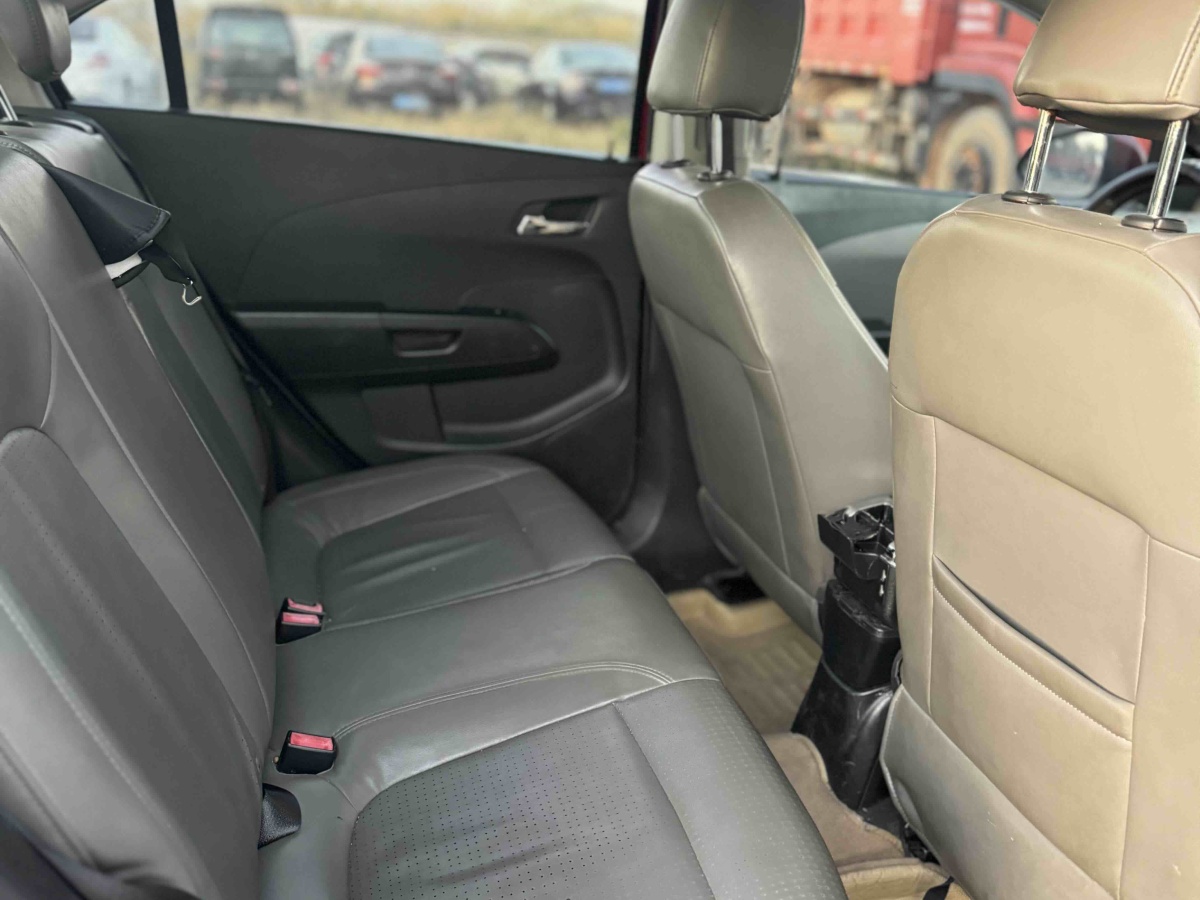 Chevrolet Aveo 2013 #5 Chevrolet Aveo 2013 car image #5