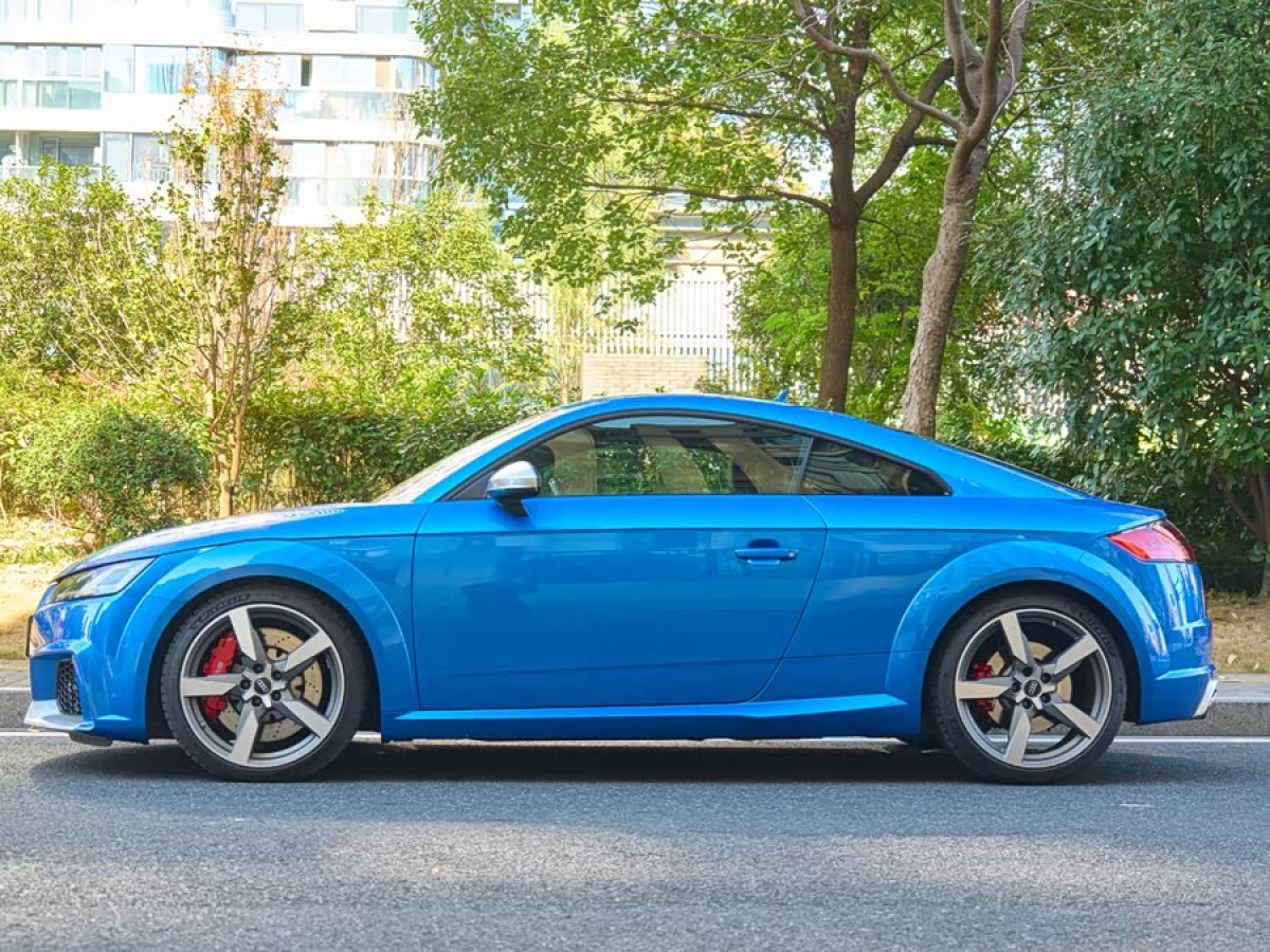 Audi TT RS 2020 car image #5