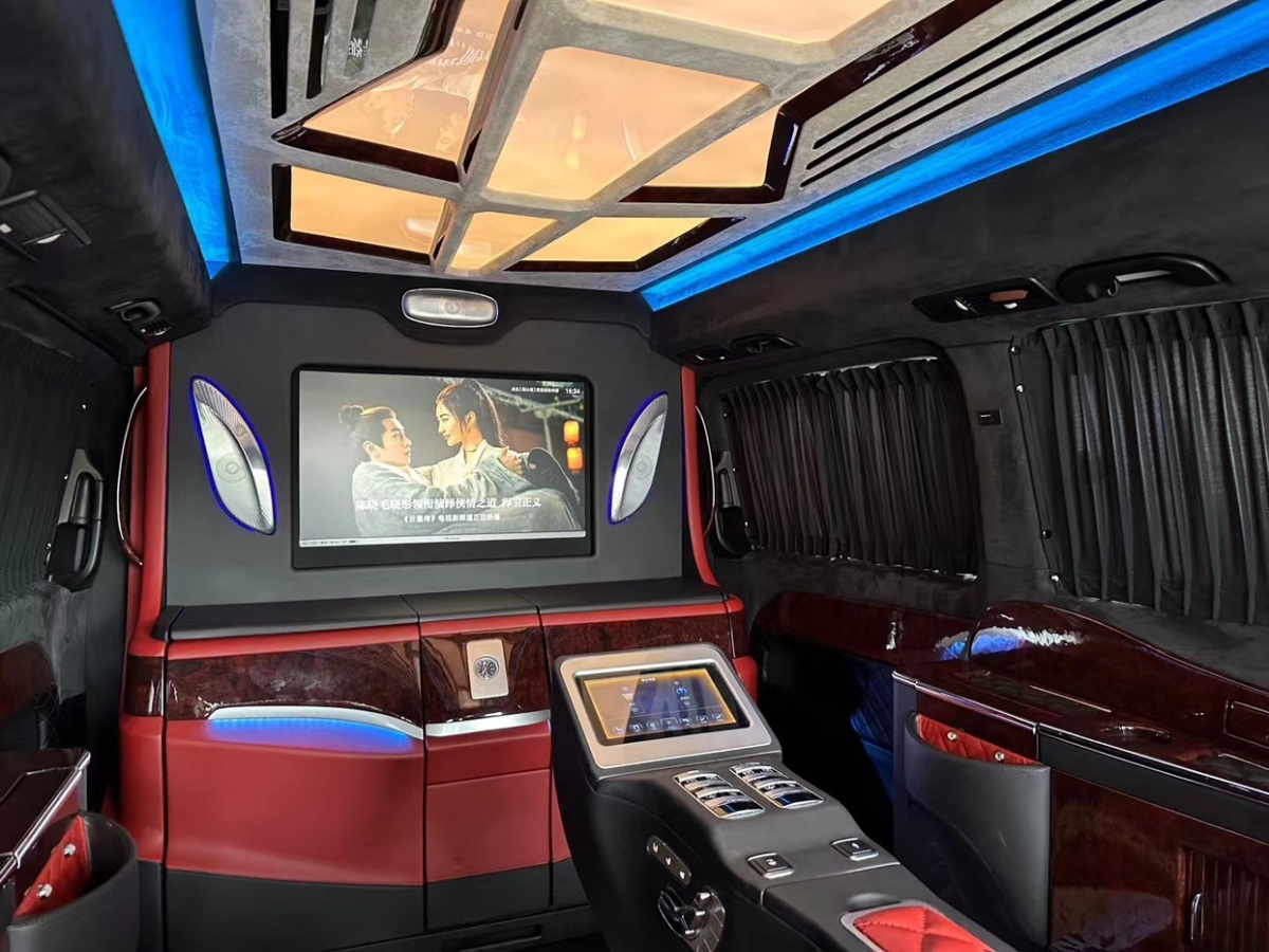 Mercedes-Benz V Class 2019 car image #5