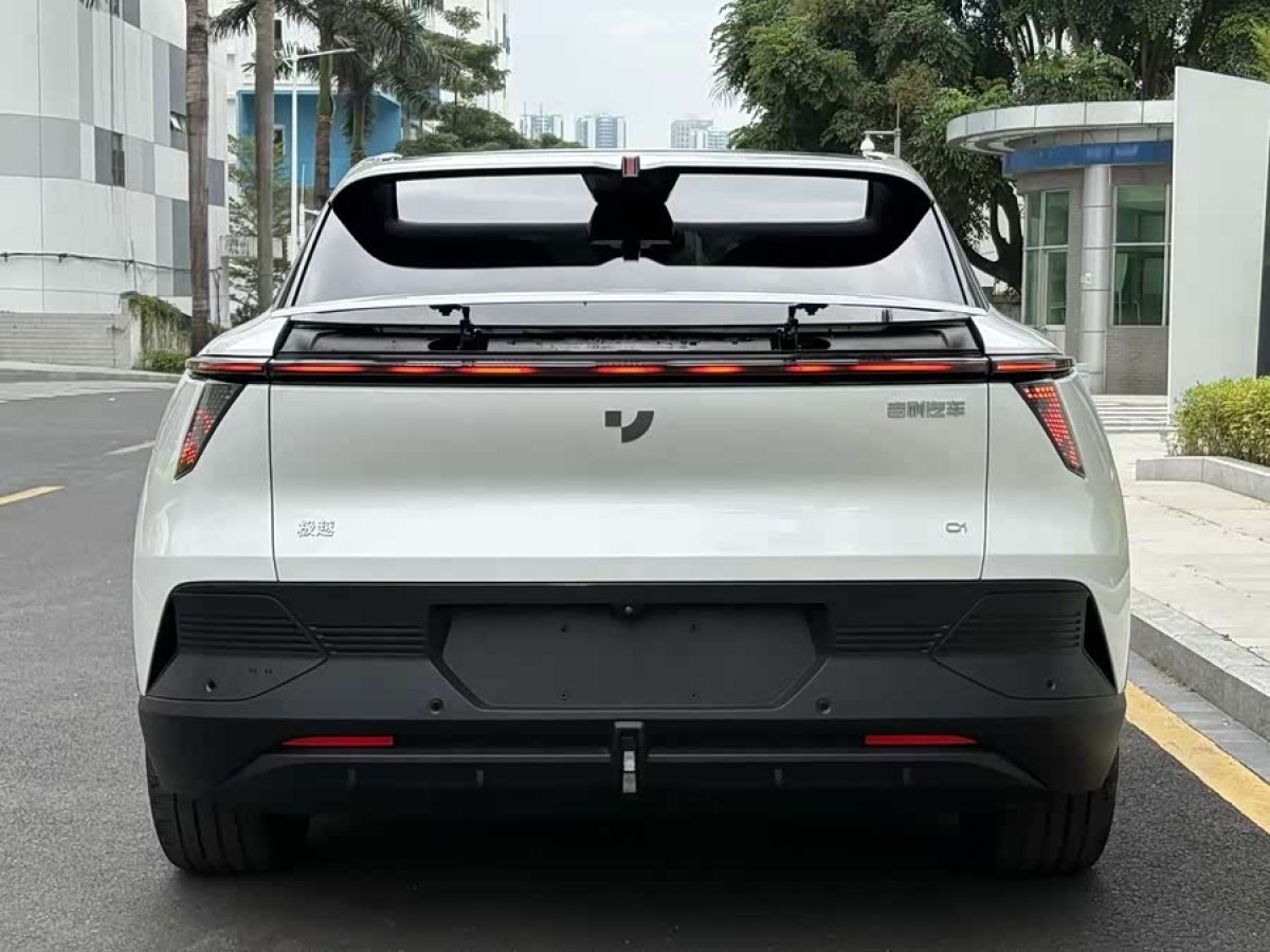 2025 car image #5