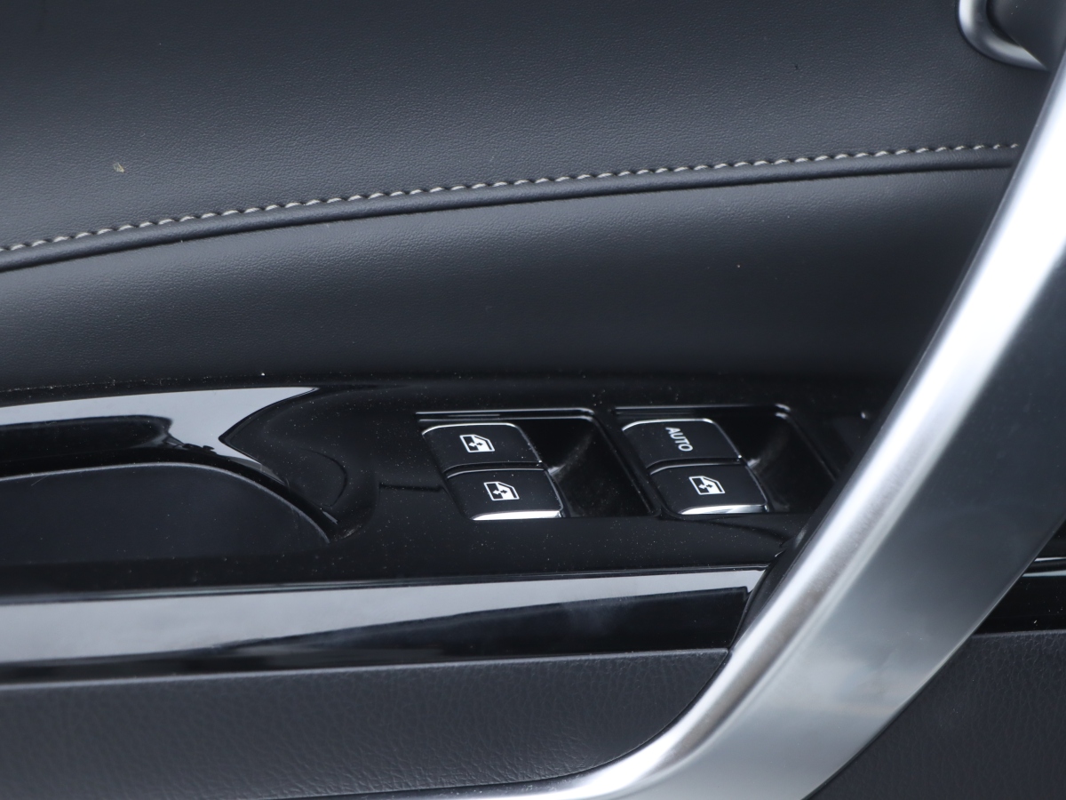 Changan CS95 2019 #5 Changan CS95 2019 car image #5