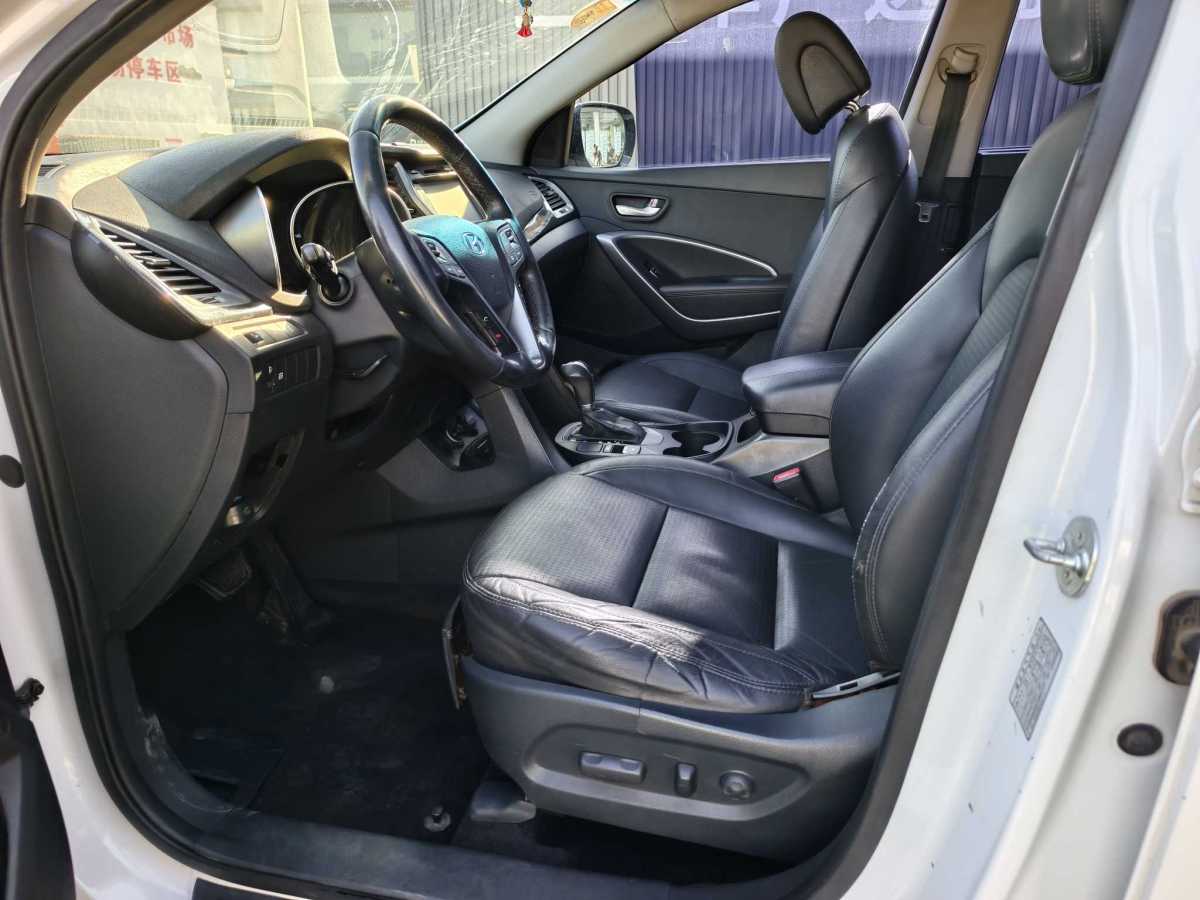 Hyundai Santa Fe 2014 #5 Hyundai Santa Fe 2014 car image #5