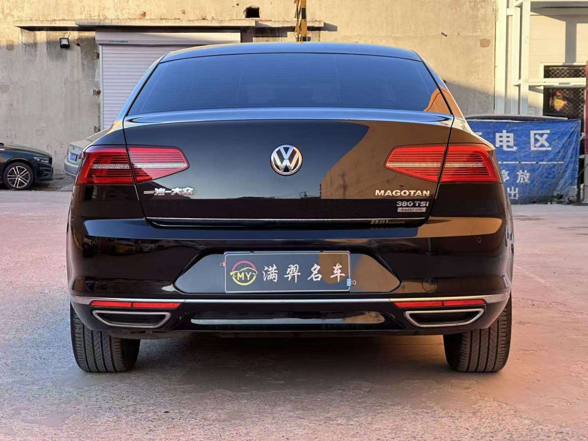 Volkswagen 2018 car image #5