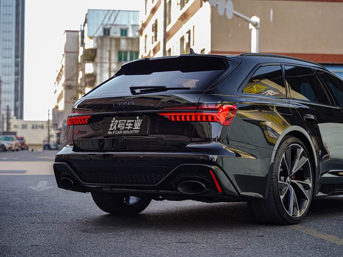 Audi RS 6 2023 car image #5