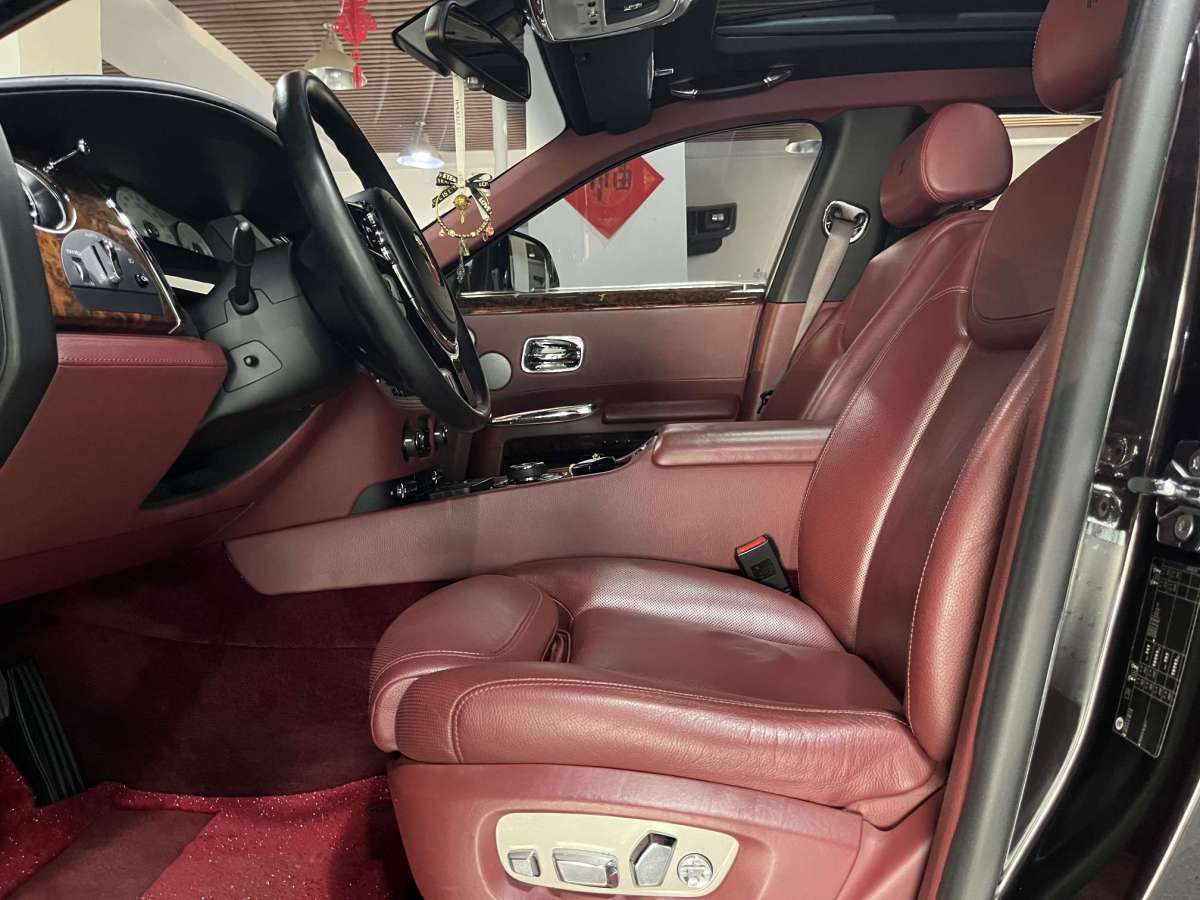 劳斯莱斯 古思特 2016 汽车图片 #5