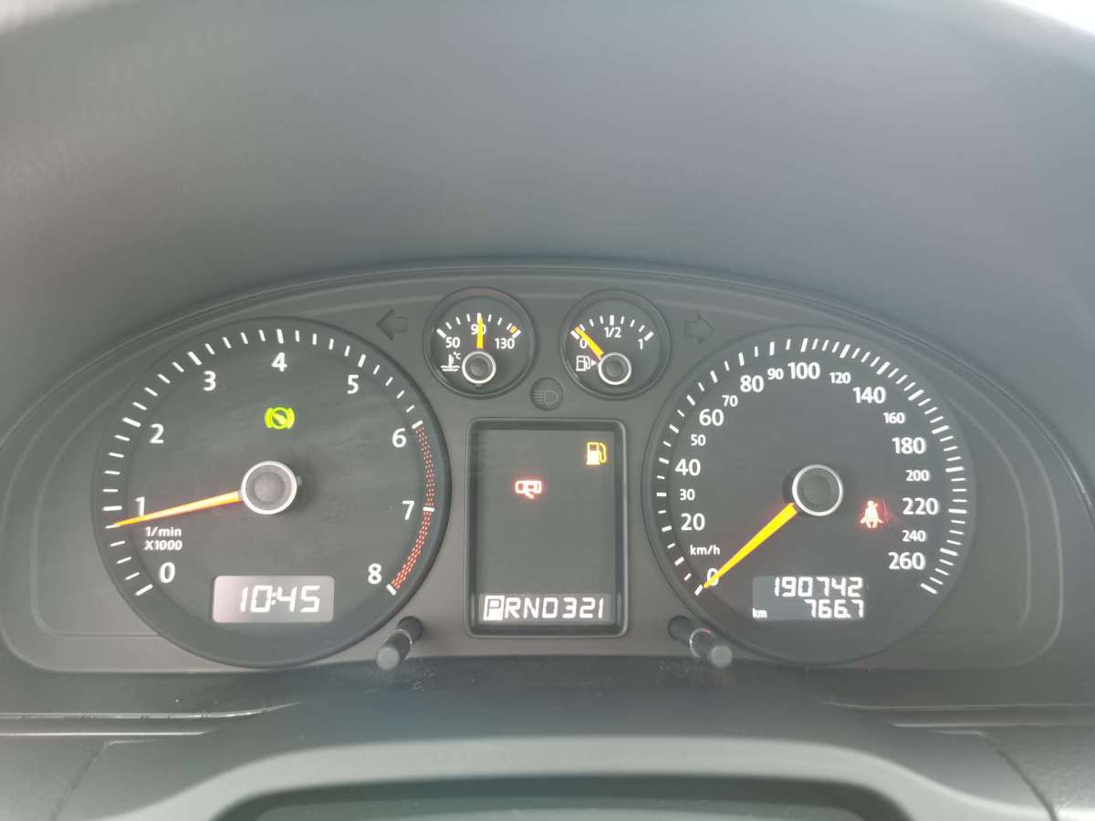 Volkswagen Passat Lingyu 2010 car image #5