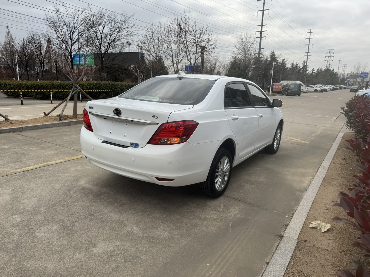 BYD e5 2018 car image #5