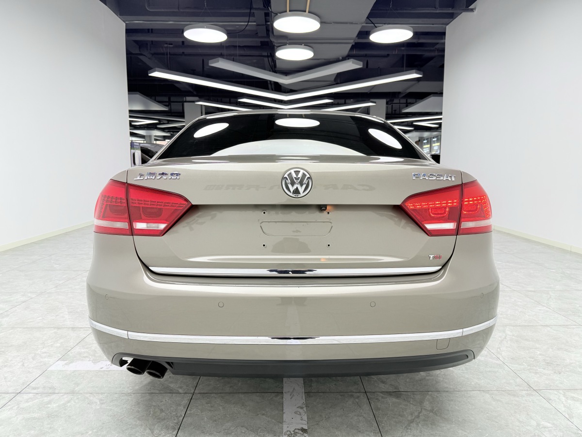 Volkswagen Passat 2012 car image #5