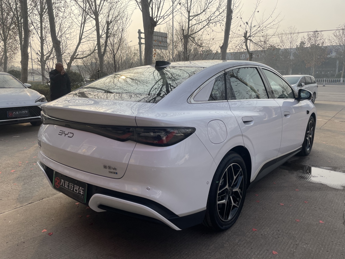 BYD 2025 #5 BYD 2025 immagine di auto #5