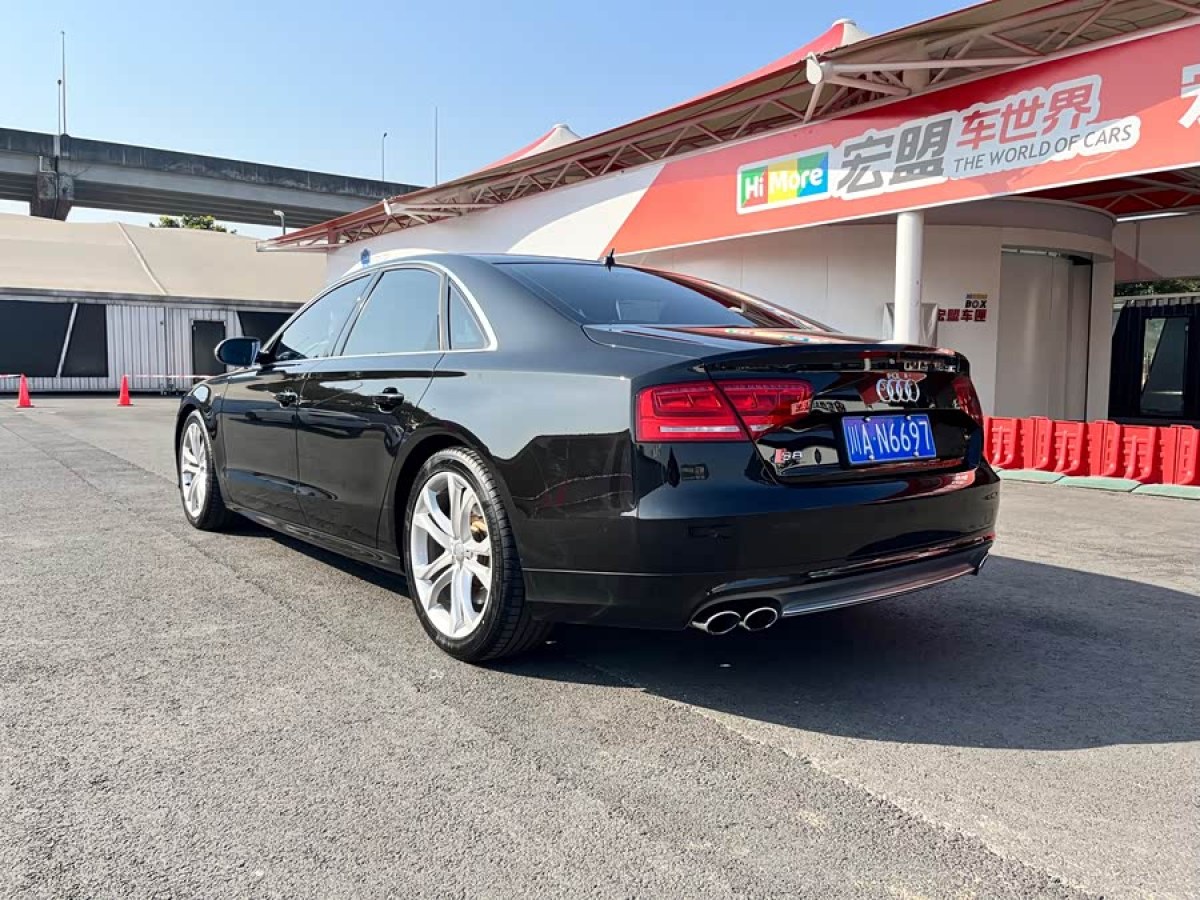 Audi S8 2013 car image #5