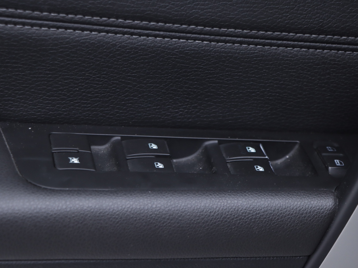 Chevrolet 2014 #5 Chevrolet 2014 car image #5