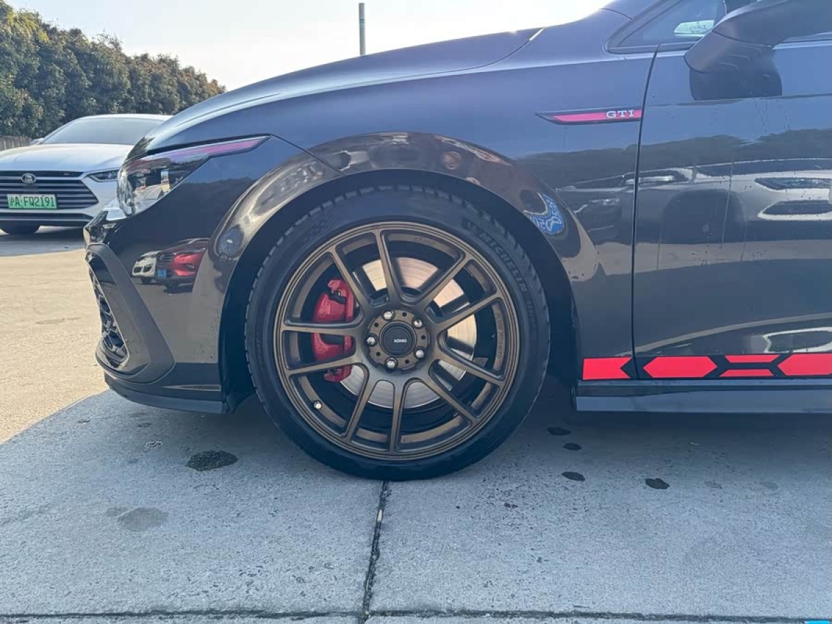 Volkswagen GolfGTI 2021 car image #5