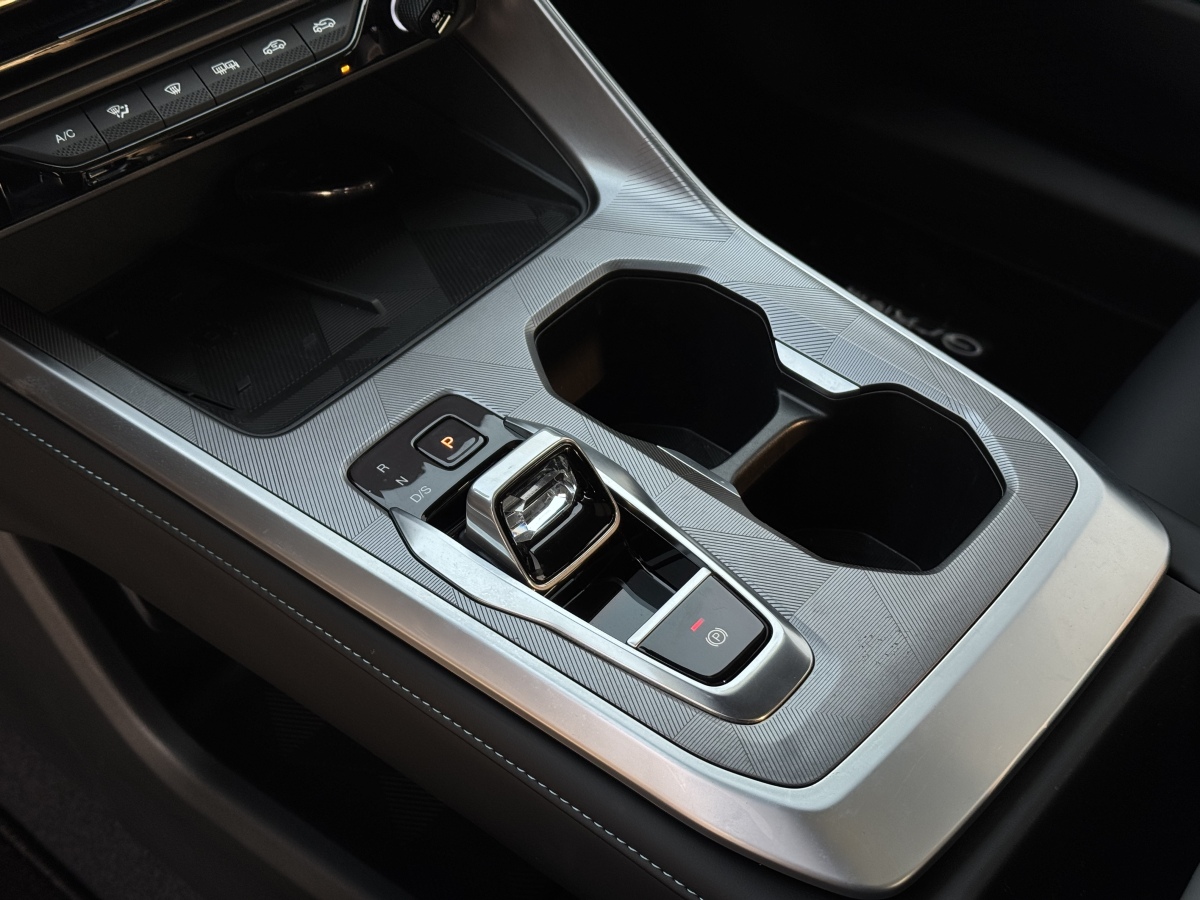 GAC Trumpchi 2024 #5 GAC Trumpchi 2024 car image #5