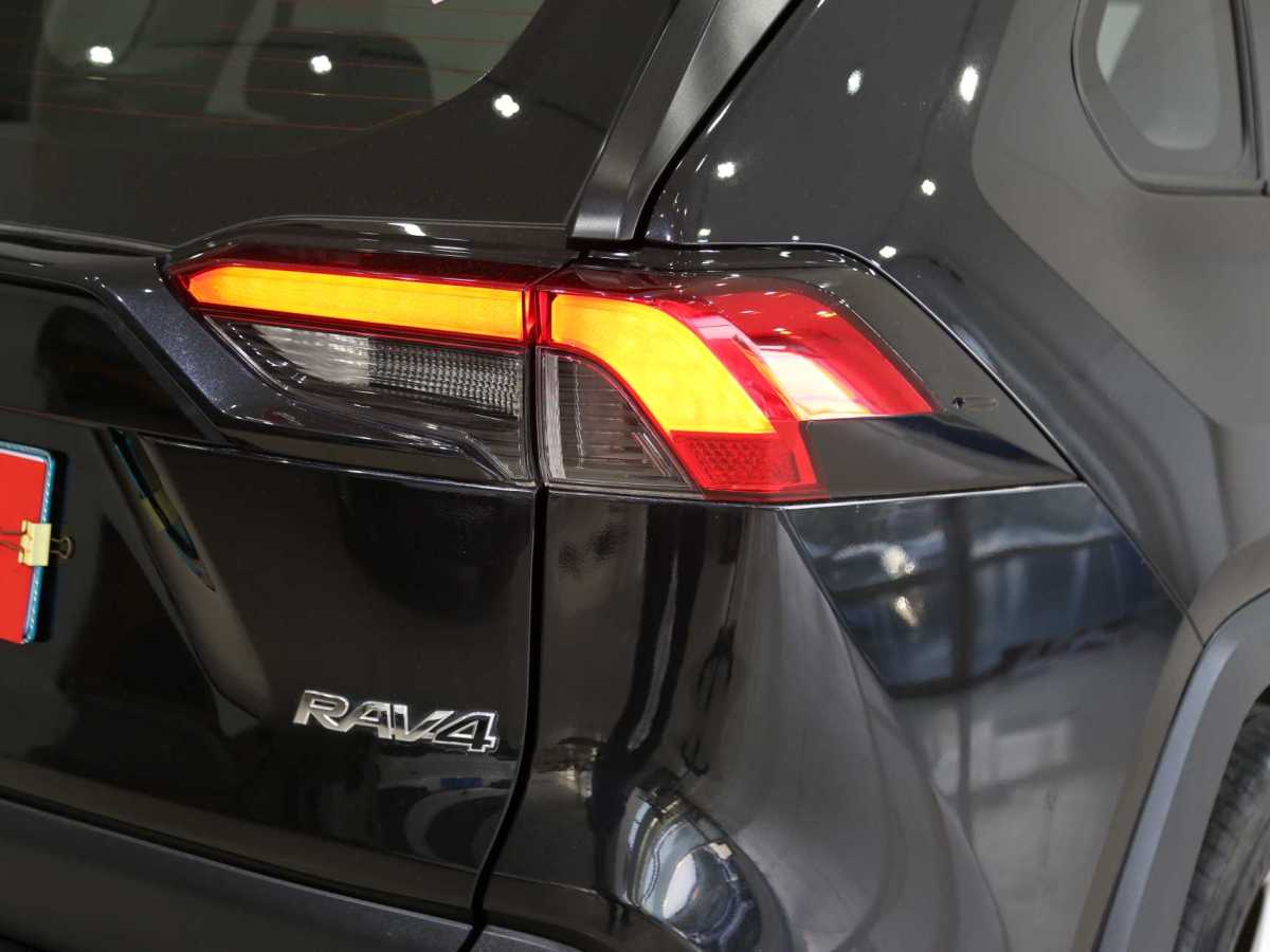 Toyota RAV4 2020 car image #5